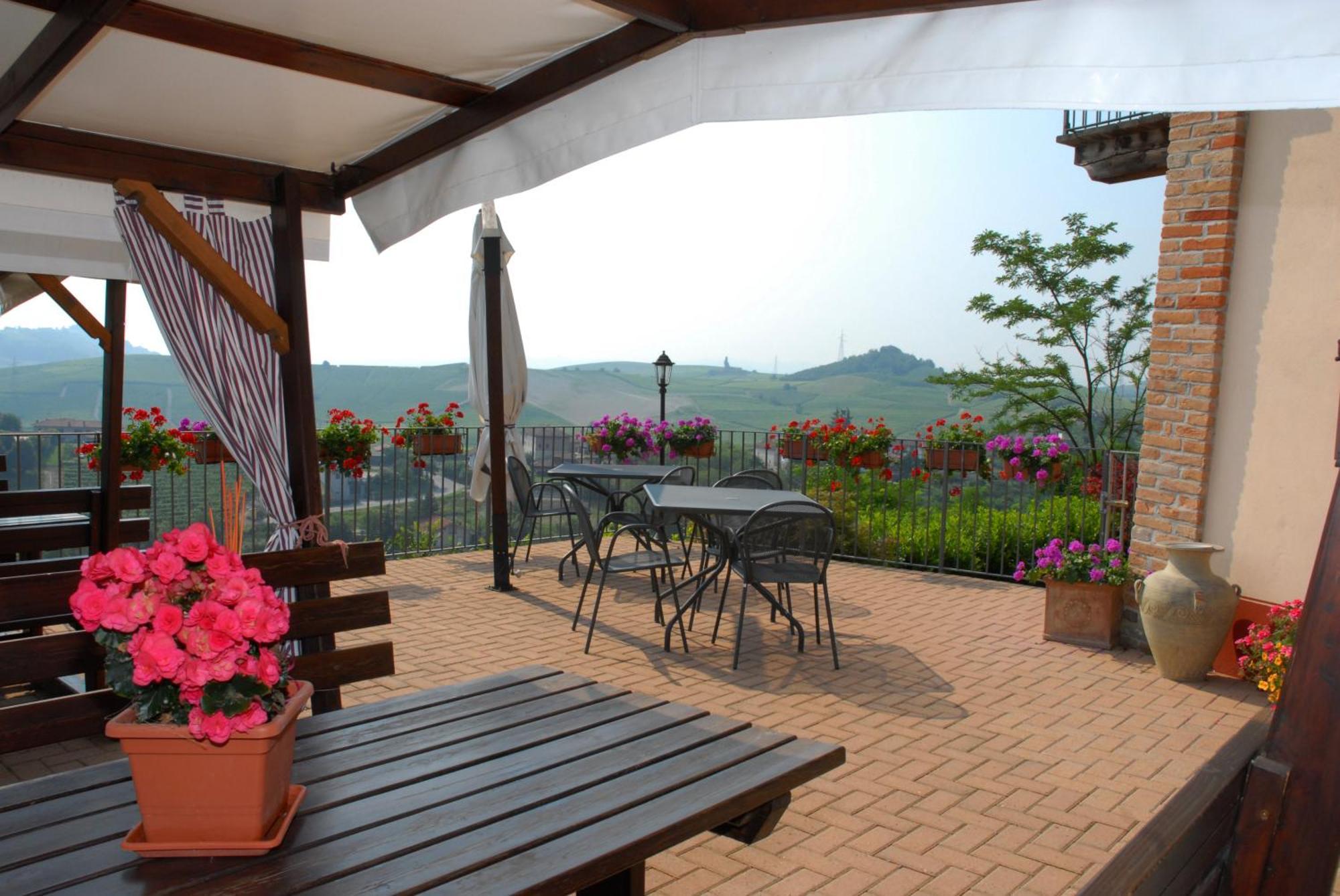 Il Borgo B&B Castellinaldo Exterior photo